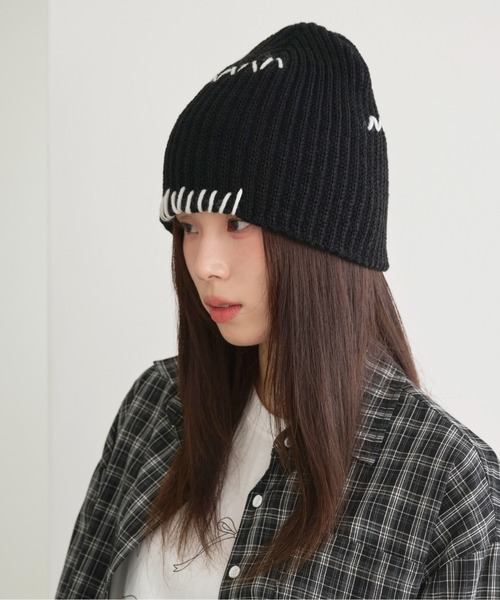UNE MANSION（ユヌマンション）の「ユニークステッチ刺繍ニットビニー（ニットキャップ/ビーニー・レディース・ブラック/ブラウン・ONE SIZE）」の16枚目の写真