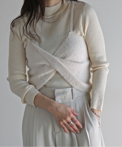 COURO（コウロ）の「ショートフェザーツイストビスチェ（ベスト・レディース・アイボリー/ブラック/グレー/ベージュ・M）」の5枚目の写真