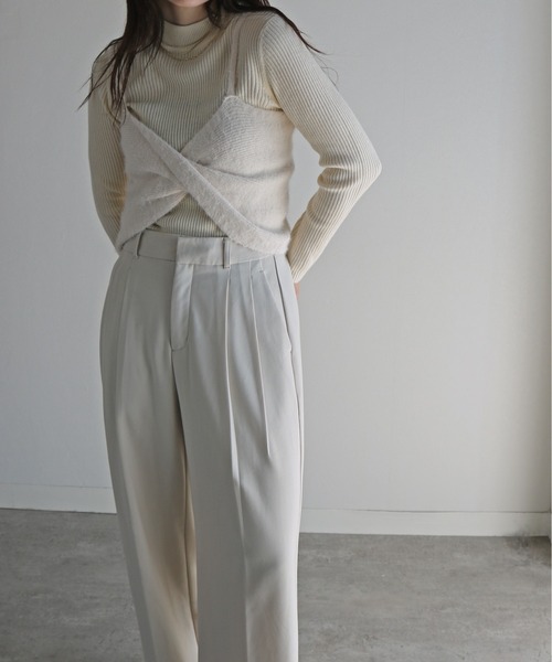 COURO（コウロ）の「ショートフェザーツイストビスチェ（ベスト・レディース・アイボリー/ブラック/グレー/ベージュ・M）」の6枚目の写真