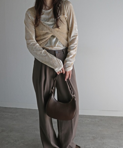 COURO（コウロ）の「ショートフェザーツイストビスチェ（ベスト・レディース・アイボリー/ブラック/グレー/ベージュ・M）」の19枚目の写真