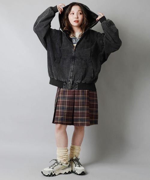 SPINNS(スピンズ)の「短丈フード付きアクティブジャケット/ワンポイントロゴ(その他アウター・メンズ・ブラック系その他/ブラック系その他2/ブルー系その他/ブラック系その他3・ONESIZE)」の5枚目の写真