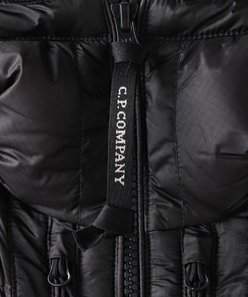 C.P. COMPANY(シーピーカンパニー)の「【C.P. Company / シーピーカンパニー】MEDIUM JACKET IN DD SHELL(ダウンジャケット/コート・メンズ・ブラック・MEDIUM)」の8枚目の写真