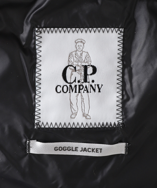 C.P. COMPANY(シーピーカンパニー)の「【C.P. Company / シーピーカンパニー】MEDIUM JACKET IN DD SHELL(ダウンジャケット/コート・メンズ・ブラック・MEDIUM)」の21枚目の写真