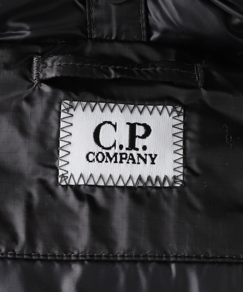 C.P. COMPANY(シーピーカンパニー)の「【C.P. Company / シーピーカンパニー】MEDIUM JACKET IN DD SHELL(ダウンジャケット/コート・メンズ・ブラック・MEDIUM)」の22枚目の写真