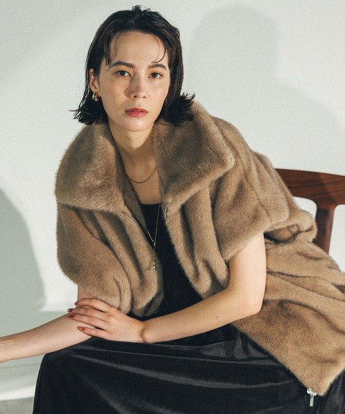 Gready Brilliant（グレディブリリアン）の「エコファー襟付きベスト