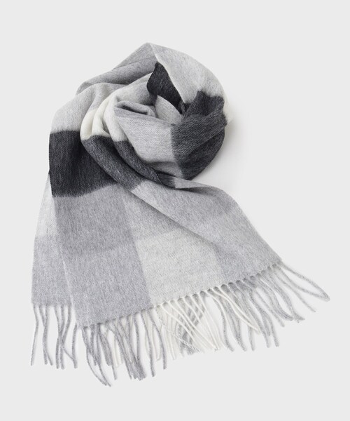 THE SHOP TK （ザ ショップ ティーケー ）の「◆ウールブロックチェックシングルマフラー ユニセックス（マフラー・レディース・ワイン系1/ネイビー系1/イエロー系1/ブルー系1/チャコールグレー/ブラウン系2・00）」の2枚目の写真