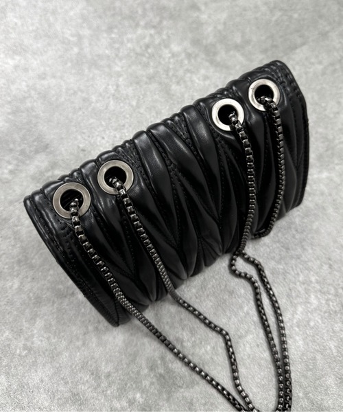 LVEU.（ラブユ.）の「【LVEU.】スクエアチェーンミニバッグ / バッグ BAG 鞄 ショルダー ミニ チェーン スクエア 横長 合皮 合成皮革 ブラック（ショルダーバッグ・レディース・ブラック・FREE）」の15枚目の写真