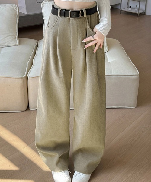 Miniministore(ミニミニストア)の「コーデュロイパンツ裏起毛ノーマル2タイプ(カーゴパンツ・レディース・ブラック系1/ブラック系2/ブラウン系1/ブラウン系2/ベージュ系1/ベージュ系2/アイボリー系1/アイボリー系2・M/L/XL)」の1枚目の写真