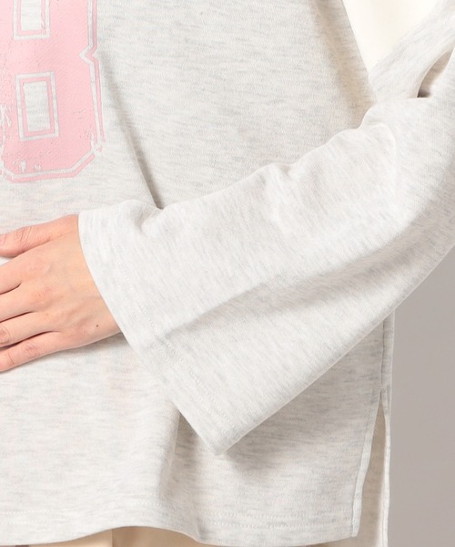 Grand PARK（グランドパーク）の「ナンバリングロゴライトトレーナー（スウェット・レディース・ベージュ/ライトグレー/グレー・FREE）」の8枚目の写真