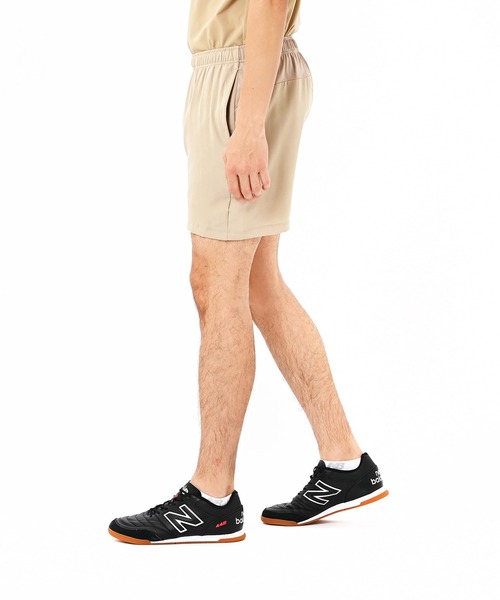 NEW BALANCE（ニューバランス）の「Black Out ストレッチウーブンショーツ（その他パンツ・メンズ・ベージュ/ブラック・LARGE/MEDIUM/SMALL）」の8枚目の写真