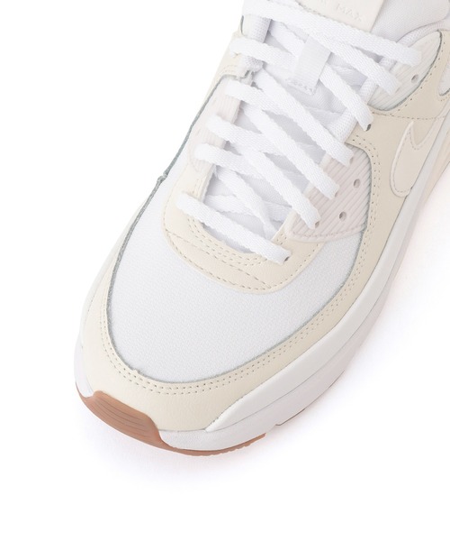 NIKE(ナイキ)の「【NIKE】ナイキ エアマックス90 LV8 ウィメンズシューズ(スニーカー・レディース・ホワイト・23/24/25/22.5cm/23.5cm/24.5cm/25.5cm)」の11枚目の写真