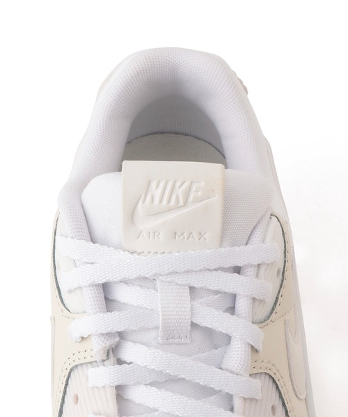 NIKE(ナイキ)の「【NIKE】ナイキ エアマックス90 LV8 ウィメンズシューズ(スニーカー・レディース・ホワイト・23/24/25/22.5cm/23.5cm/24.5cm/25.5cm)」の14枚目の写真