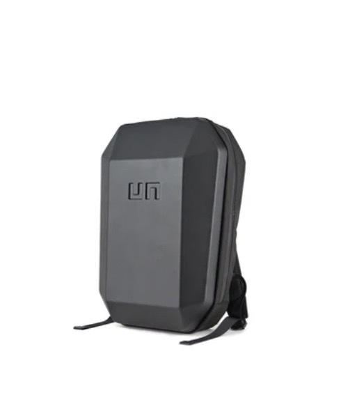 UNITED NUDE(ユナイテッドヌード)の「Stealth Backpack S(バックパック/リュック・レディース・ブラック・MEDIUM)」の2枚目の写真