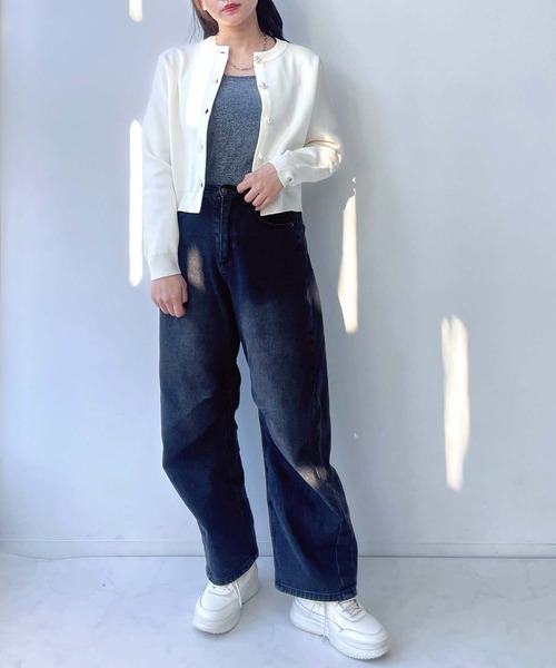 AS KNOW AS plus（アズノゥアズプラス）の「●パールボタン クルーネックカーディガン（カーディガン/ボレロ・レディース・ブラック/オフホワイト/グリーン/ホワイト×ブラック・FREE）」の18枚目の写真