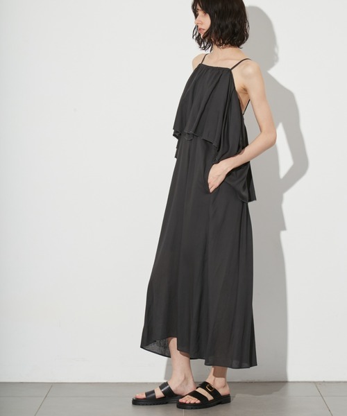 styling/（スタイリング）の「ラッフルキャミワンピース（ワンピース・レディース・ベージュ/チャコールグレー・0/1）」の4枚目の写真