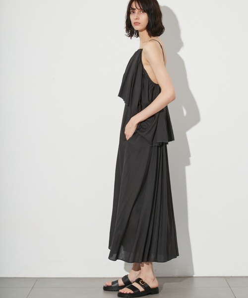 styling/（スタイリング）の「ラッフルキャミワンピース（ワンピース・レディース・ベージュ/チャコールグレー・0/1）」の5枚目の写真