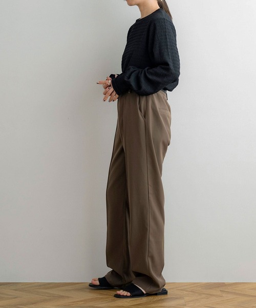NOAHL(ノアル)の「【NOAHL】センターシームストレートスリムパンツ(スラックス・レディース・イエロー系/ブラウン/グレイッシュベージュ・M/L)」の6枚目の写真