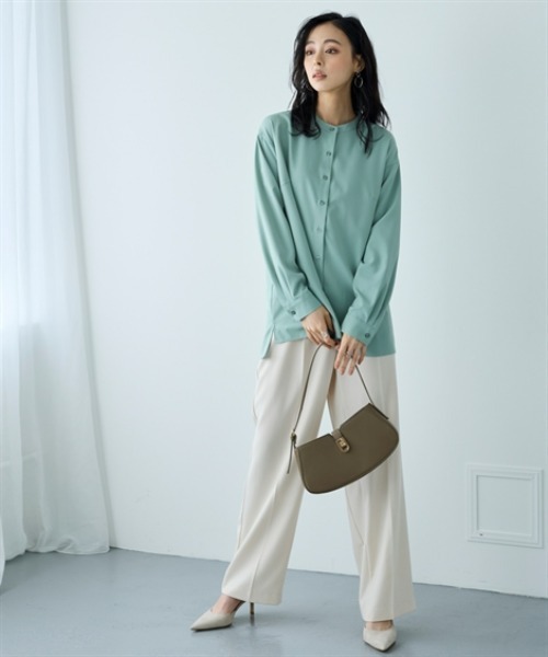 nissen(ニッセン)の「さらとろバンドカラーロングシャツ(防しわ・吸汗速乾)<大きいサイズ有>(シャツ/ブラウス・レディース・グレイッシュベージュ/セージグリーン/ブラック/オフホワイト・LL/S/M/L/3L)」の14枚目の写真