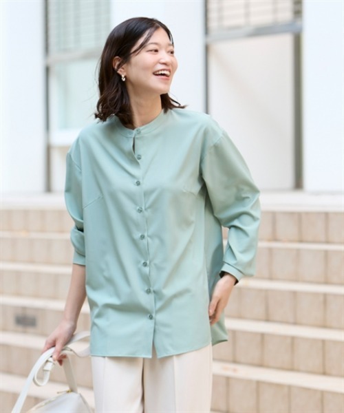 nissen(ニッセン)の「さらとろバンドカラーロングシャツ(防しわ・吸汗速乾)<大きいサイズ有>(シャツ/ブラウス・レディース・グレイッシュベージュ/セージグリーン/ブラック/オフホワイト・LL/S/M/L/3L)」の15枚目の写真