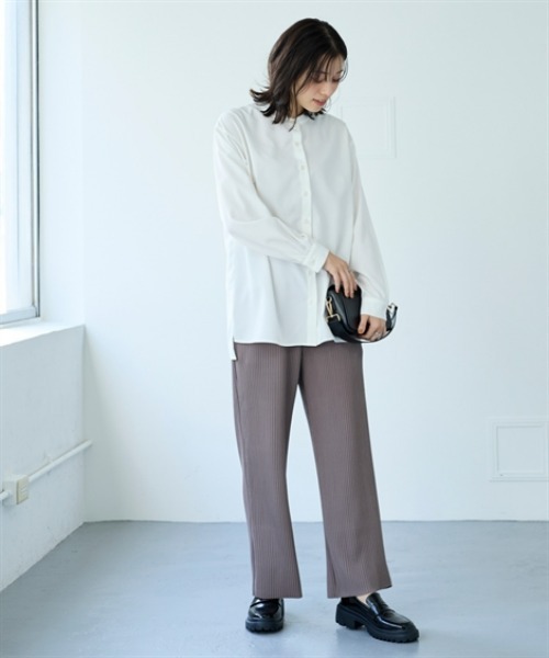 nissen(ニッセン)の「さらとろバンドカラーロングシャツ(防しわ・吸汗速乾)<大きいサイズ有>(シャツ/ブラウス・レディース・グレイッシュベージュ/セージグリーン/ブラック/オフホワイト・LL/S/M/L/3L)」の7枚目の写真