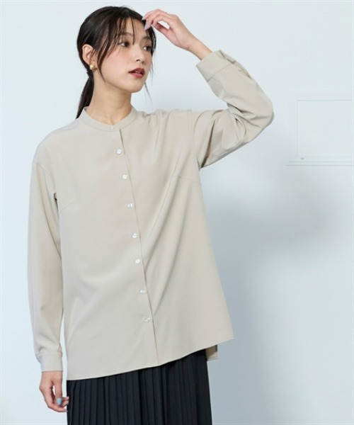 nissen(ニッセン)の「さらとろバンドカラーロングシャツ(防しわ・吸汗速乾)<大きいサイズ有>(シャツ/ブラウス・レディース・グレイッシュベージュ/セージグリーン/ブラック/オフホワイト・LL/S/M/L/3L)」の11枚目の写真