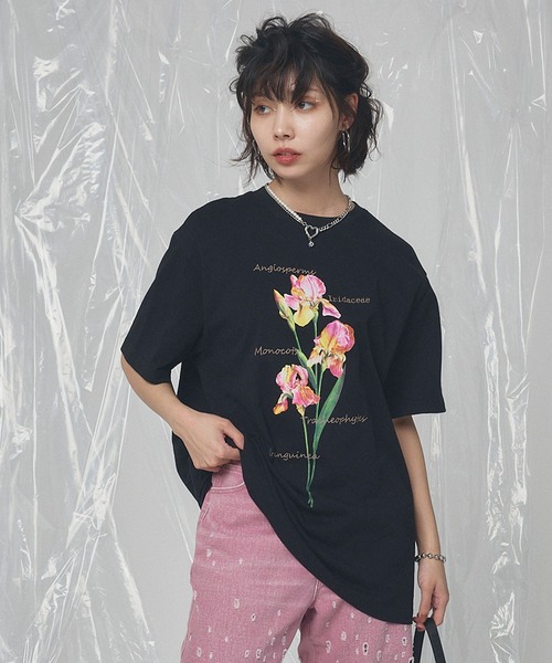 ELLEgirl（エルガール）の「アイリスプリントチュニックTシャツ【ELLEgirl/エルガール】（Tシャツ/カットソー・レディース・ブラック/ネイビー/オフホワイト・FREE）」の2枚目の写真