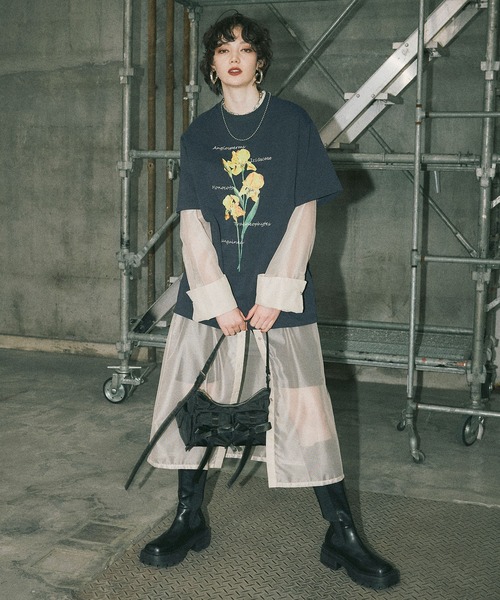 ELLEgirl（エルガール）の「アイリスプリントチュニックTシャツ【ELLEgirl/エルガール】（Tシャツ/カットソー・レディース・ブラック/ネイビー/オフホワイト・FREE）」の13枚目の写真