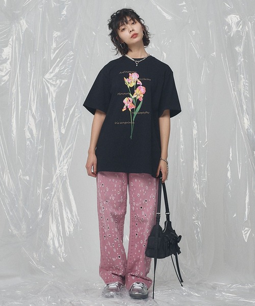 ELLEgirl（エルガール）の「アイリスプリントチュニックTシャツ【ELLEgirl/エルガール】（Tシャツ/カットソー・レディース・ブラック/ネイビー/オフホワイト・FREE）」の8枚目の写真