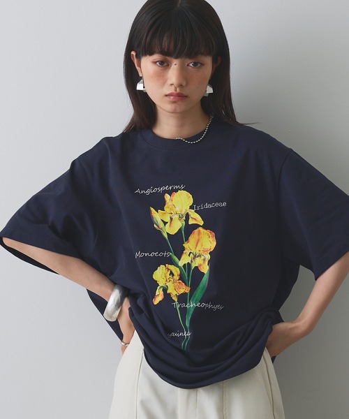 ELLEgirl（エルガール）の「アイリスプリントチュニックTシャツ【ELLEgirl/エルガール】（Tシャツ/カットソー・レディース・ブラック/ネイビー/オフホワイト・FREE）」の19枚目の写真