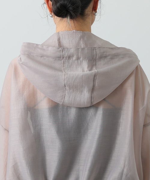 COLONY 2139（コロニートゥーワンスリーナイン）の「【リバイバル】シアーエステルボイルフード付マンパ（シャツ/ブラウス・レディース・ブラック/グレイッシュベージュ/オフホワイト/グレー/ブラウン・FREE）」の13枚目の写真