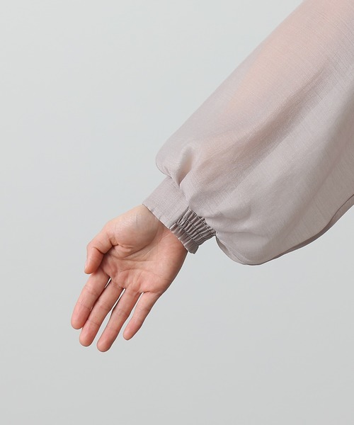 COLONY 2139（コロニートゥーワンスリーナイン）の「【リバイバル】シアーエステルボイルフード付マンパ（シャツ/ブラウス・レディース・ブラック/グレイッシュベージュ/オフホワイト/グレー/ブラウン・FREE）」の15枚目の写真