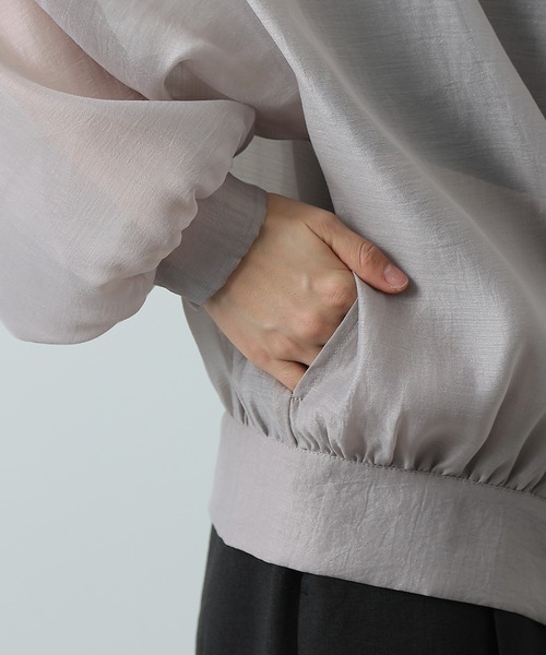 COLONY 2139（コロニートゥーワンスリーナイン）の「【リバイバル】シアーエステルボイルフード付マンパ（シャツ/ブラウス・レディース・ブラック/グレイッシュベージュ/オフホワイト/グレー/ブラウン・FREE）」の17枚目の写真