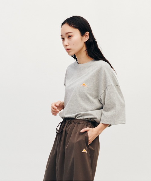 KELTY(ケルティ)の「バック ロゴ S/S ティーシャツ(Tシャツ/カットソー・レディース・ブラック/ヘザーグレー/ホワイト/ベージュ/ネイビー・M/S/L/XL)」の20枚目の写真