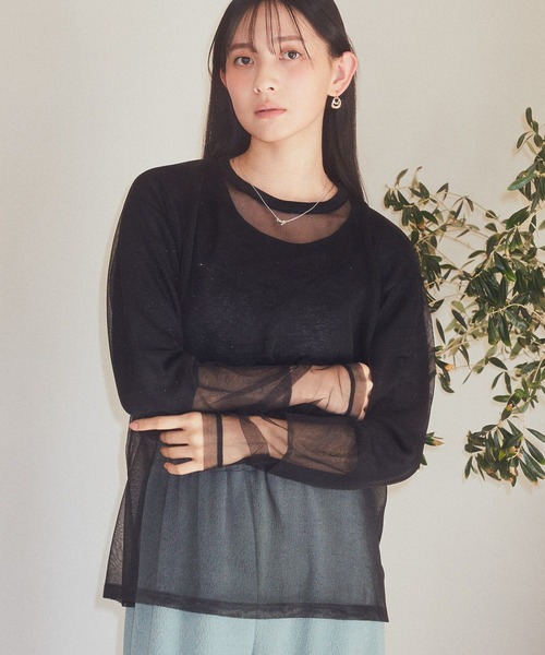 earth music&ecology(アースミュージックアンドエコロジー)の「シアールーズニットプルオーバー(Tシャツ/カットソー・レディース・ピンクベージュ/ライトブルー/ブラック/ミント・FREE)」の2枚目の写真