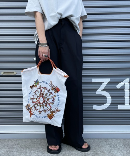 Ball&Chain（ボールアンドチェーン）の「[BALL&CHAIN/ボールアンドチェーン] KEY&CARRIAGE 刺繍デザインナイロントートバッグ（トートバッグ・レディース・オレンジ/ホワイト・M）」の6枚目の写真