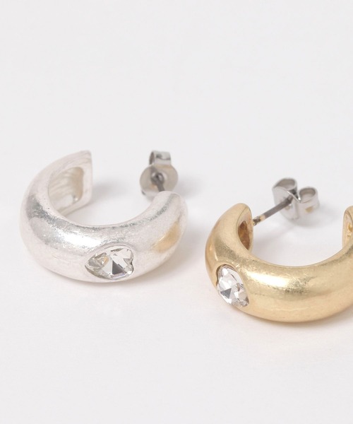 FOREVER 21（フォーエバー トゥエンティーワン）の「フープピアス２（ピアス（両耳用）・レディース・ゴールド/シルバー・FREE）」の3枚目の写真