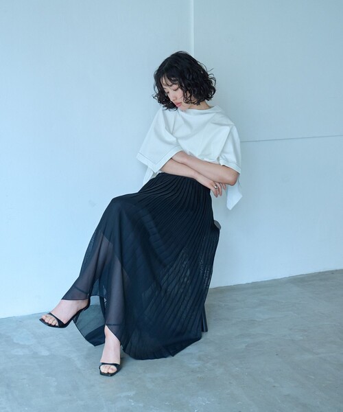 CAST:（キャストコロン）の「【接触冷感/抗菌防臭/白化軽減】レイヤードカットソー（Tシャツ/カットソー・レディース・ブラック/ライトイエロー/ホワイト/グリーン系その他3・M）」の6枚目の写真