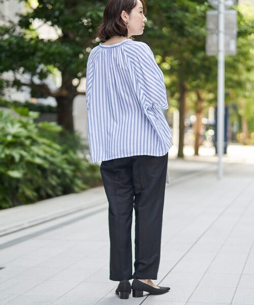 coen(コーエン)の「接触冷感リネンレーヨンテーパードパンツ(WEB限定サイズ)(スラックス・レディース・ブラック/オリーブ/ベージュ/コバルトブルー・S/M/L/XL)」の10枚目の写真