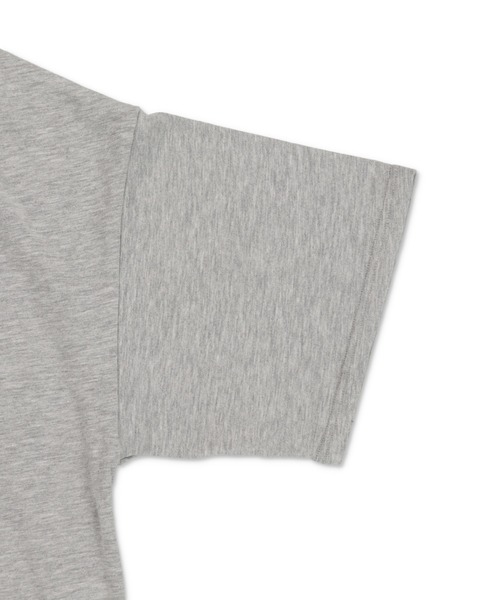 SPINNS(スピンズ)の「半袖オーバーサイズTシャツ/デニムワッペン(Tシャツ/カットソー・レディース・ブラック/オフホワイト/杢グレー/ベージュ/ピンク・ONESIZE)」の13枚目の写真