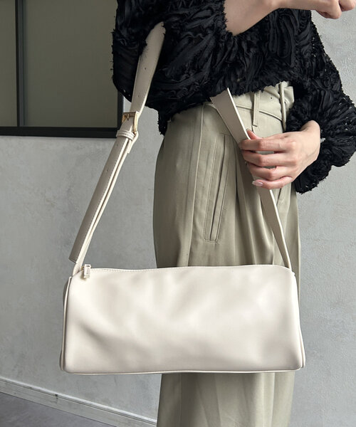 Thevon（ゼボン）の「スクエアショルダーバッグ（トートバッグ・レディース・アイボリー/ブラック/ダークブラウン・FREE）」の14枚目の写真