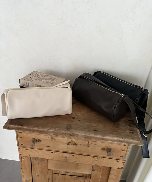 Thevon（ゼボン）の「スクエアショルダーバッグ（トートバッグ・レディース・アイボリー/ブラック/ダークブラウン・FREE）」の6枚目の写真