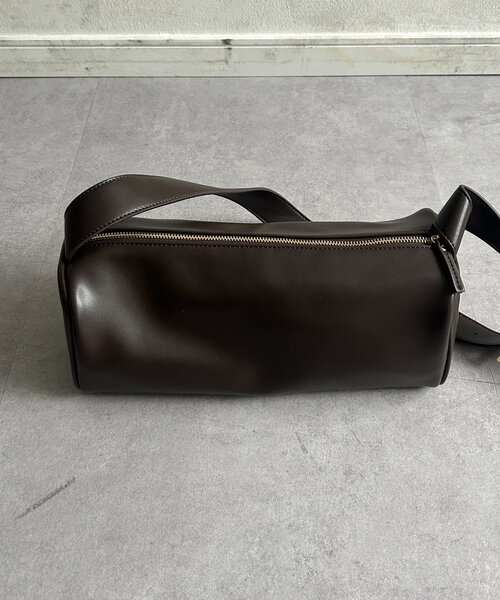 Thevon（ゼボン）の「スクエアショルダーバッグ（トートバッグ・レディース・アイボリー/ブラック/ダークブラウン・FREE）」の21枚目の写真