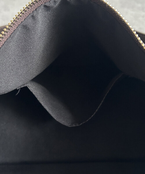 Thevon（ゼボン）の「スクエアショルダーバッグ（トートバッグ・レディース・アイボリー/ブラック/ダークブラウン・FREE）」の17枚目の写真