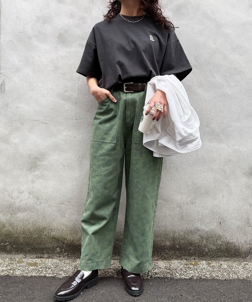 DOUBLE NAME（ダブルネーム）の「【m:rex】ミニ恐竜ワッペンBIG TEE/ユニセックス（Tシャツ/カットソー・レディース・ブラック/オフホワイト/グリーン・FREE）」の9枚目の写真