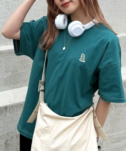 DOUBLE NAME（ダブルネーム）の「【m:rex】ミニ恐竜ワッペンBIG TEE/ユニセックス（Tシャツ/カットソー・レディース・ブラック/オフホワイト/グリーン・FREE）」の6枚目の写真