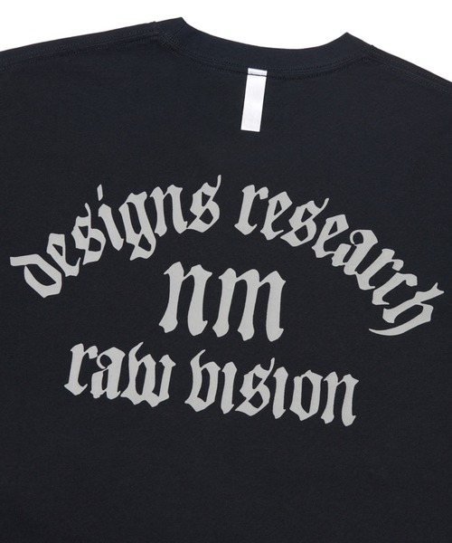 NOMANUAL（NOMANUAL）の「【NOMANUAL】R.V ARCH LOGO T-SHIRT / 【ノーマニュアル】ロゴ半袖Tシャツ（Tシャツ/カットソー・メンズ・ホワイト/ブラック/チャコール・M/L）」の13枚目の写真