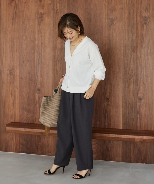 INED（イネド）の「【三尋木奈保コラボ】辛口モードなバレルパンツ「セットアップ対応」（その他パンツ・レディース・チャコールグレー/ベージュ・7号/9号/11号）」の9枚目の写真