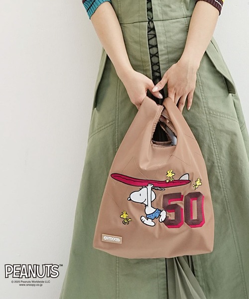 OUTDOOR PRODUCTS(アウトドアプロダクツ)の「アウトドア【OUTDOOR】PEANUTSコレクション スヌーピー メッセンジャー2WAYショルダー(ショルダーバッグ・レディース・ブラック/ベージュ/グレー・フリ-)」の6枚目の写真