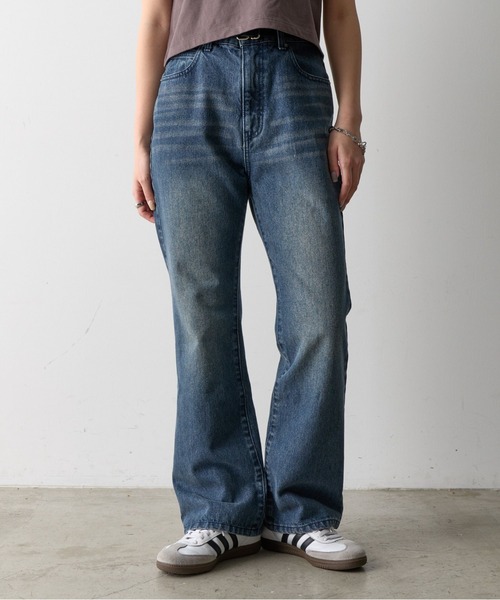 COLONY 2139(コロニートゥーワンスリーナイン)の「フレアデニムパンツ(デニムパンツ・レディース・ネイビー/サックスブルー/ブラック/ブルー/ダークブルー・SMALL/LARGE/MEDIUM)」の5枚目の写真