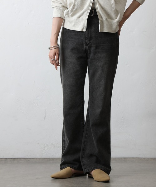 COLONY 2139(コロニートゥーワンスリーナイン)の「フレアデニムパンツ(デニムパンツ・レディース・ネイビー/サックスブルー/ブラック/ブルー/ダークブルー・SMALL/LARGE/MEDIUM)」の2枚目の写真